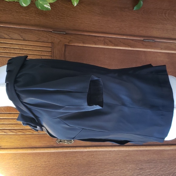 Beautifully detailed black Eci top - Picture 3 of 7